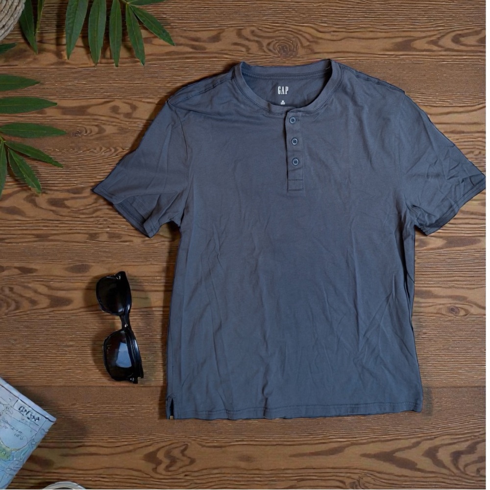 GAP Men's Charcoal Blue Short Sleeve Henley